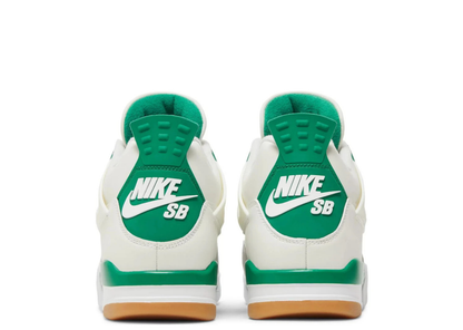 Air Jordan 4 Retro SB "Pine Green"